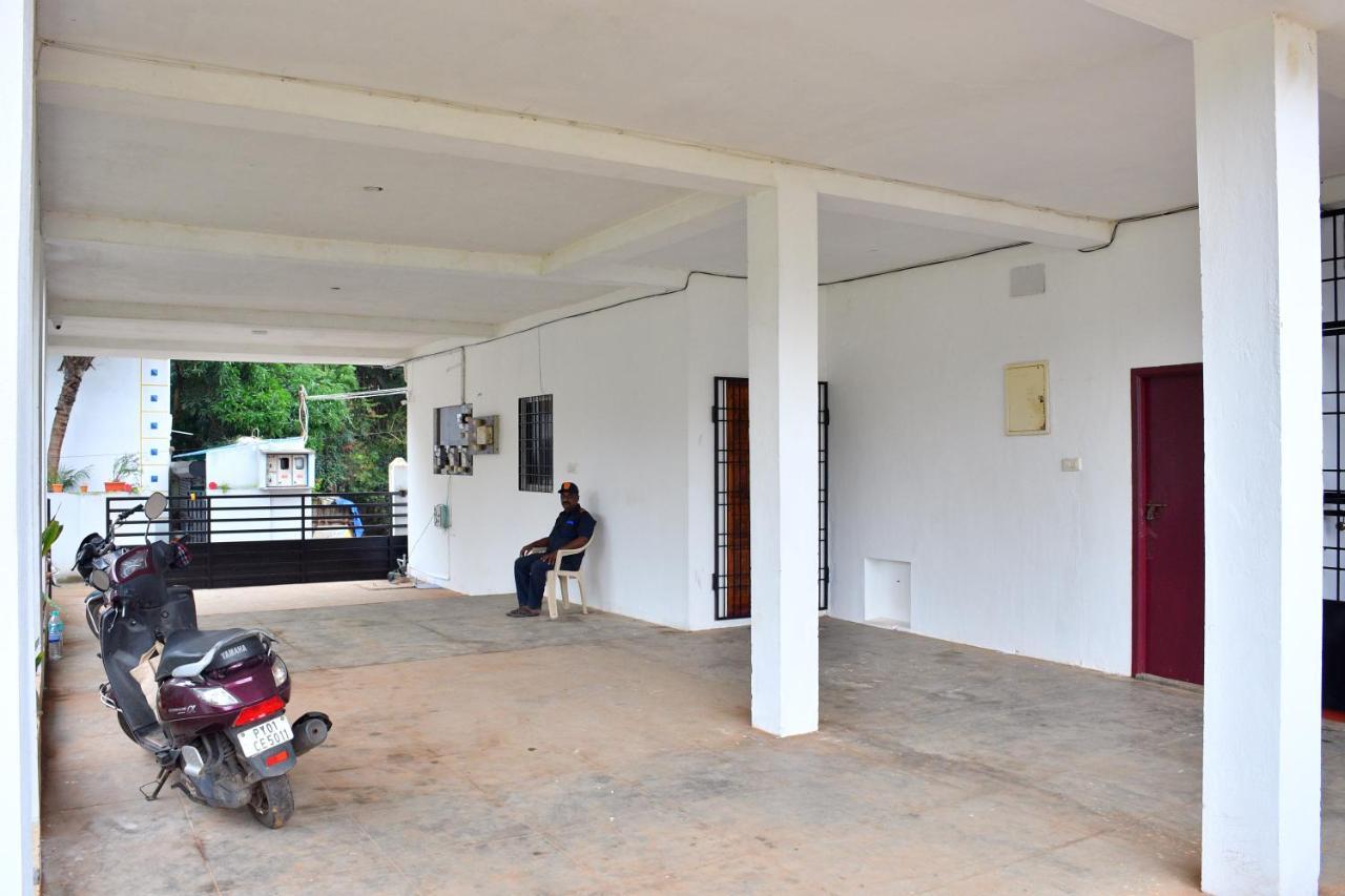 The Club House- Swimming Pool That'S Better Than The Beach Hotell Pondicherry Exteriör bild