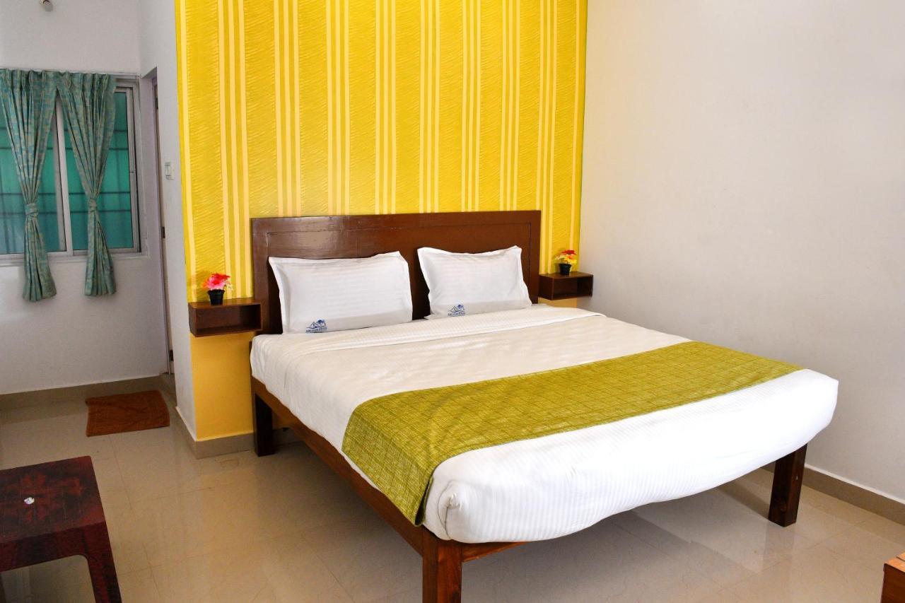 The Club House- Swimming Pool That'S Better Than The Beach Hotell Pondicherry Exteriör bild